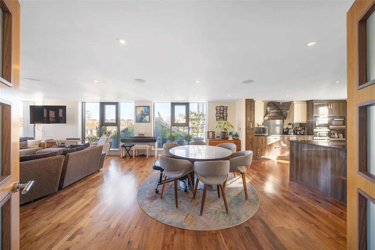 4 bed flat for sale, Dungannon House, London, SW6