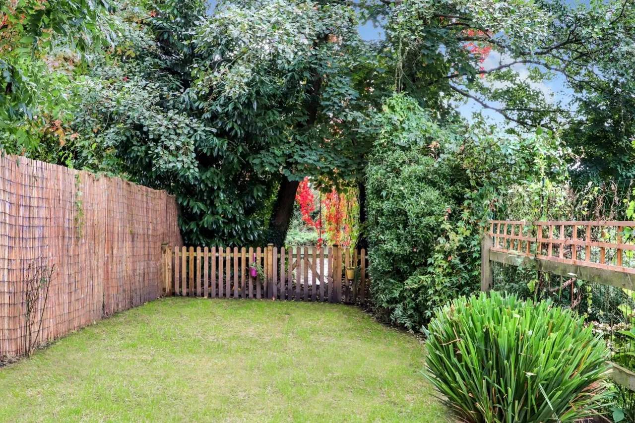 Stoughton Road, Guildford, GU1, photo 10