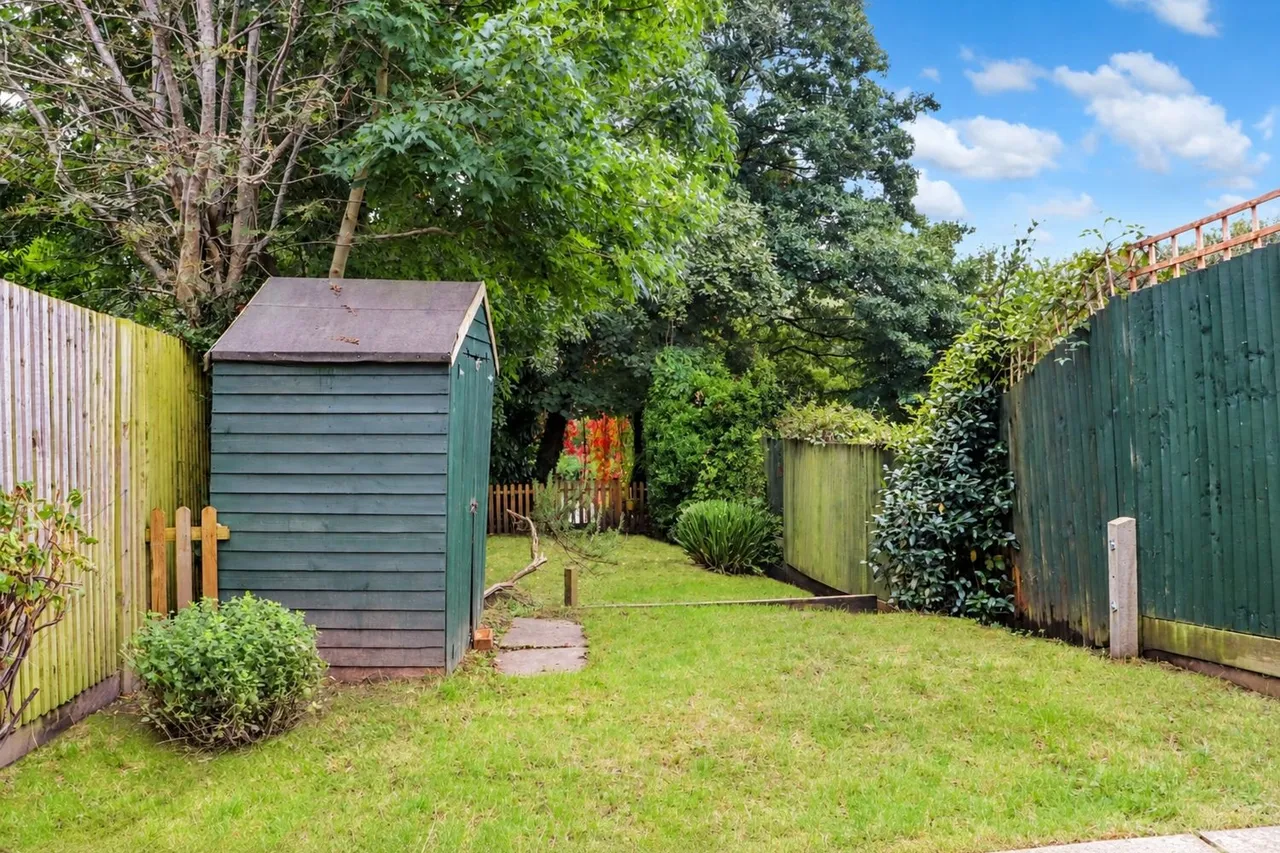 Stoughton Road, Guildford, GU1, photo 9