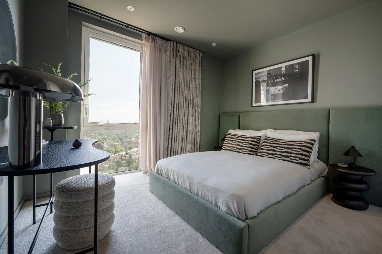 The Drive, London, W3, photo 6