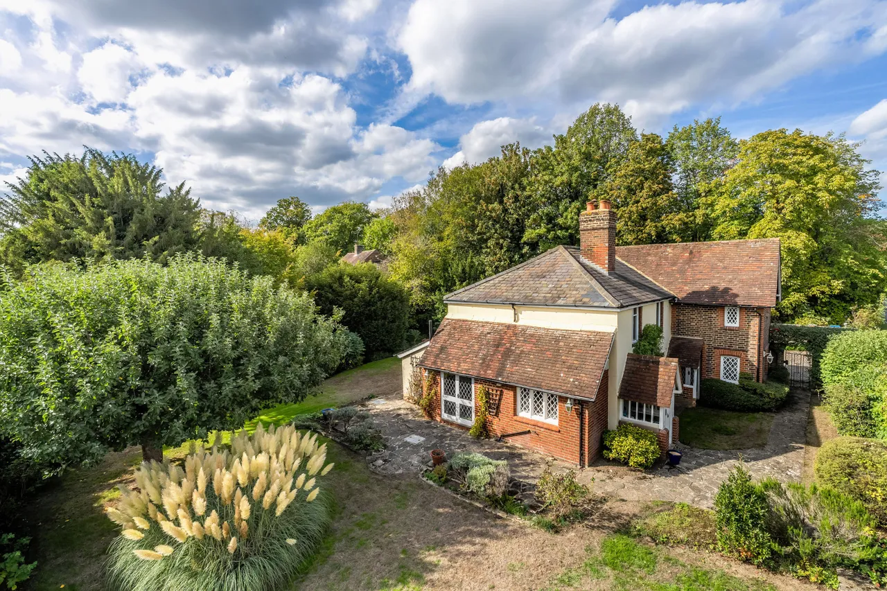 Tilburstow Hill Road, South Godstone, RH9, photo 2