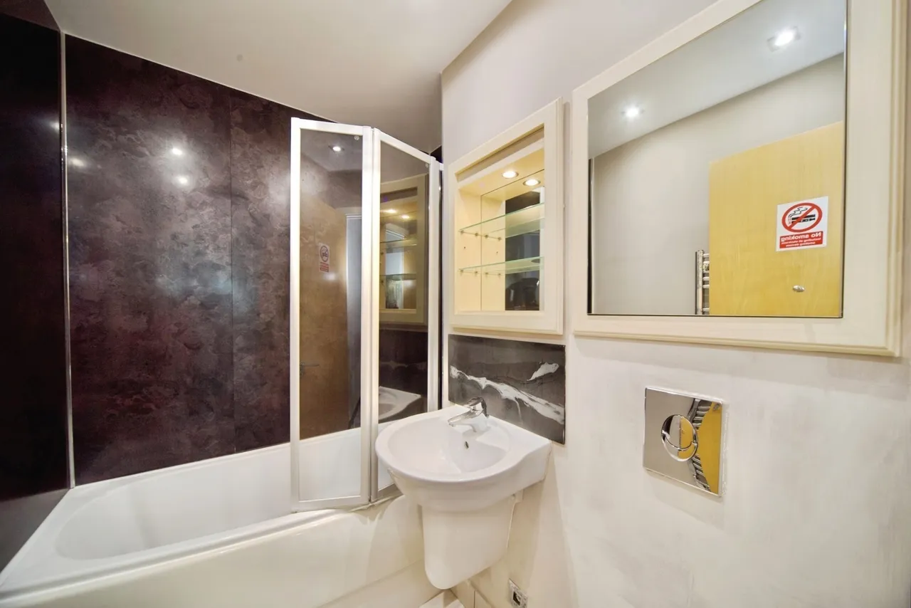 Millharbour, London, E14, photo 8