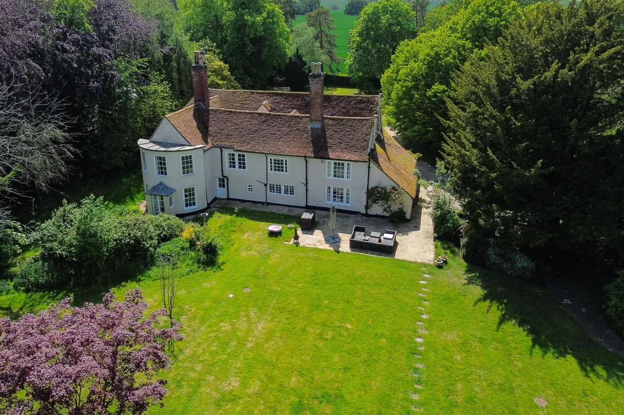 7 bed house for sale, Parsonage Lane, Barnston, CM6