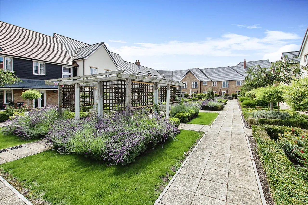 Lisle Lane, Ely, CB7, photo 17