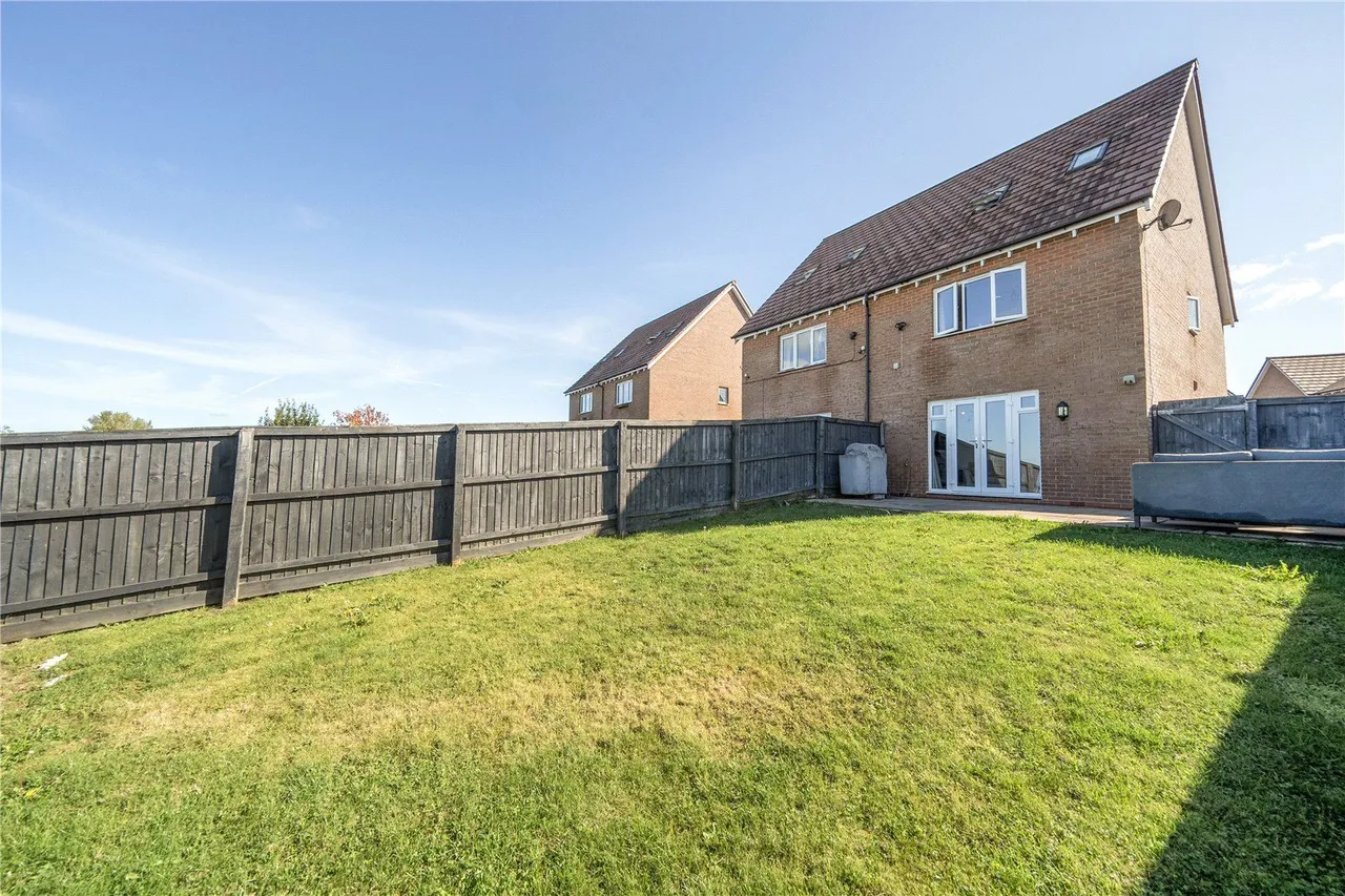 Esthwaite Close, Middleton, M24, photo 8