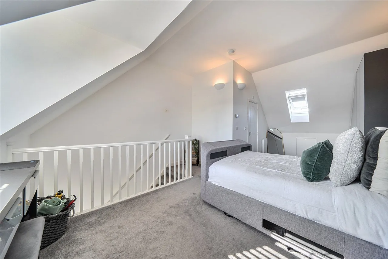 Esthwaite Close, Middleton, M24, photo 16