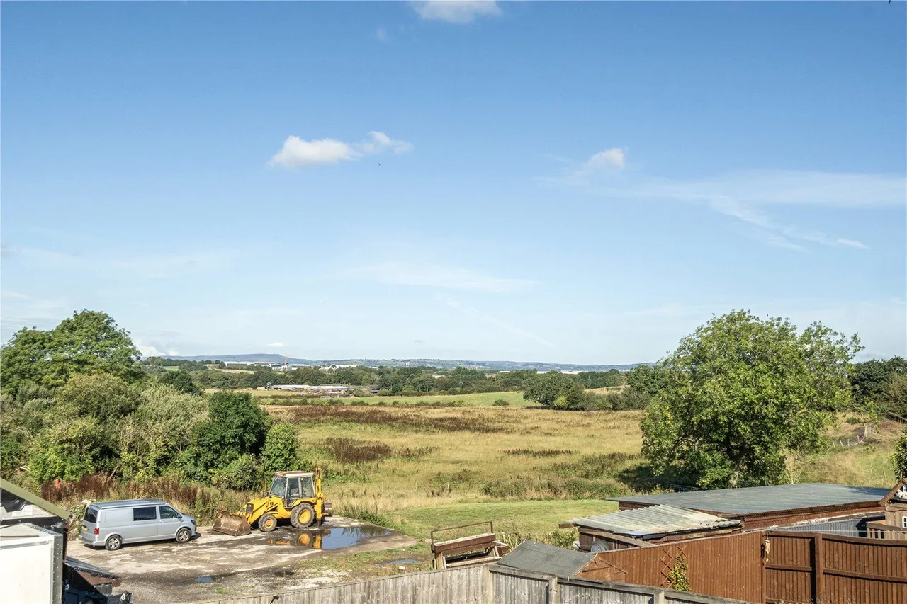 Esthwaite Close, Middleton, M24, photo 21