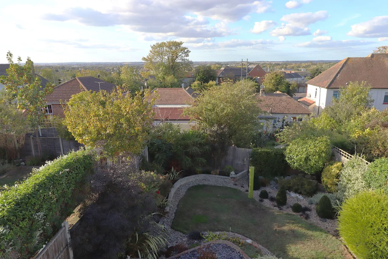 Mount Avenue, Rayleigh, SS6, photo 3
