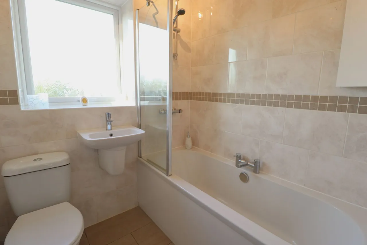 Mount Avenue, Rayleigh, SS6, photo 11