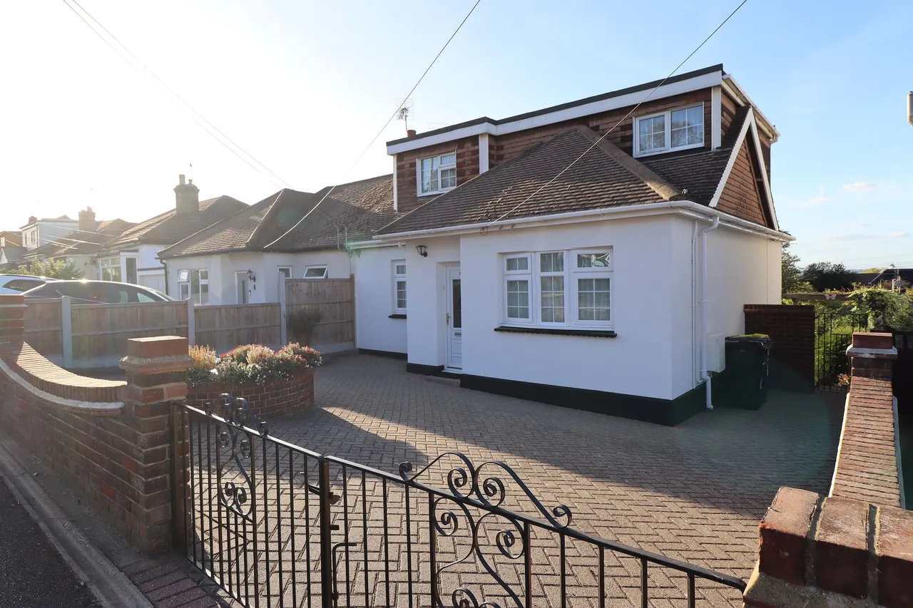 Mount Avenue, Rayleigh, SS6, photo 22