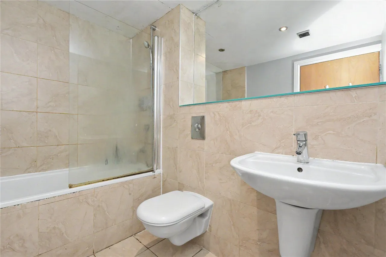 Kirkstall Road, Burley, LS4, photo 8