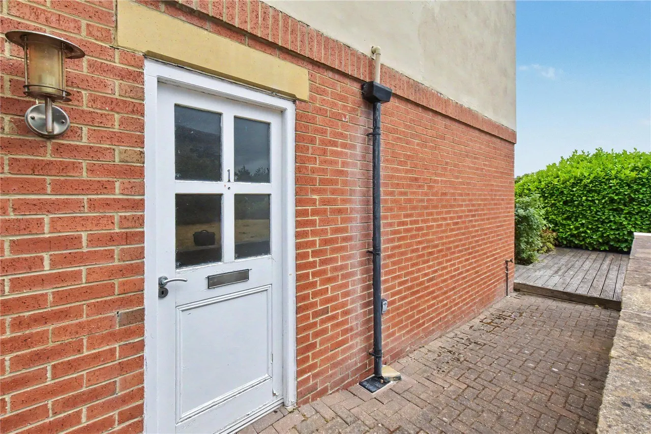 Kirkstall Road, Burley, LS4, photo 10