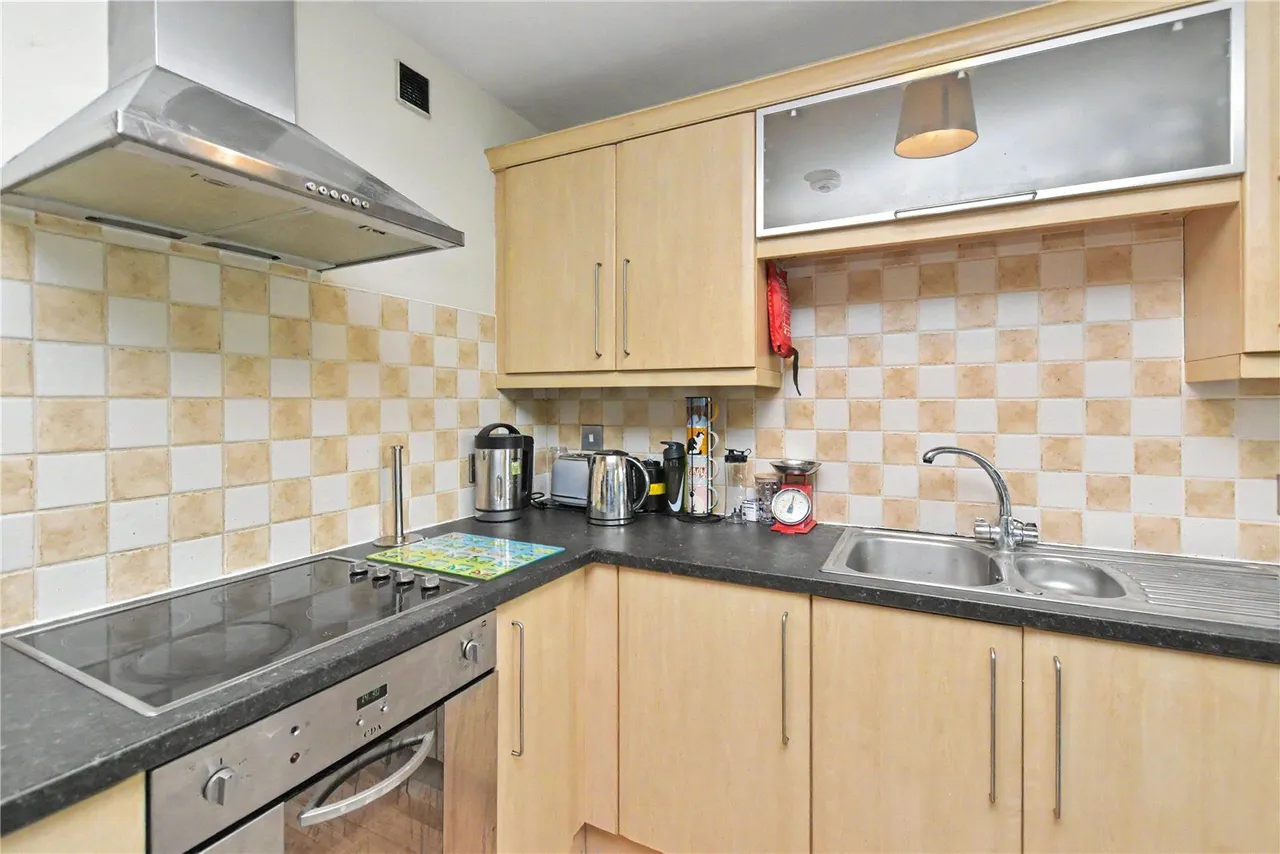 Kirkstall Road, Burley, LS4, photo 5