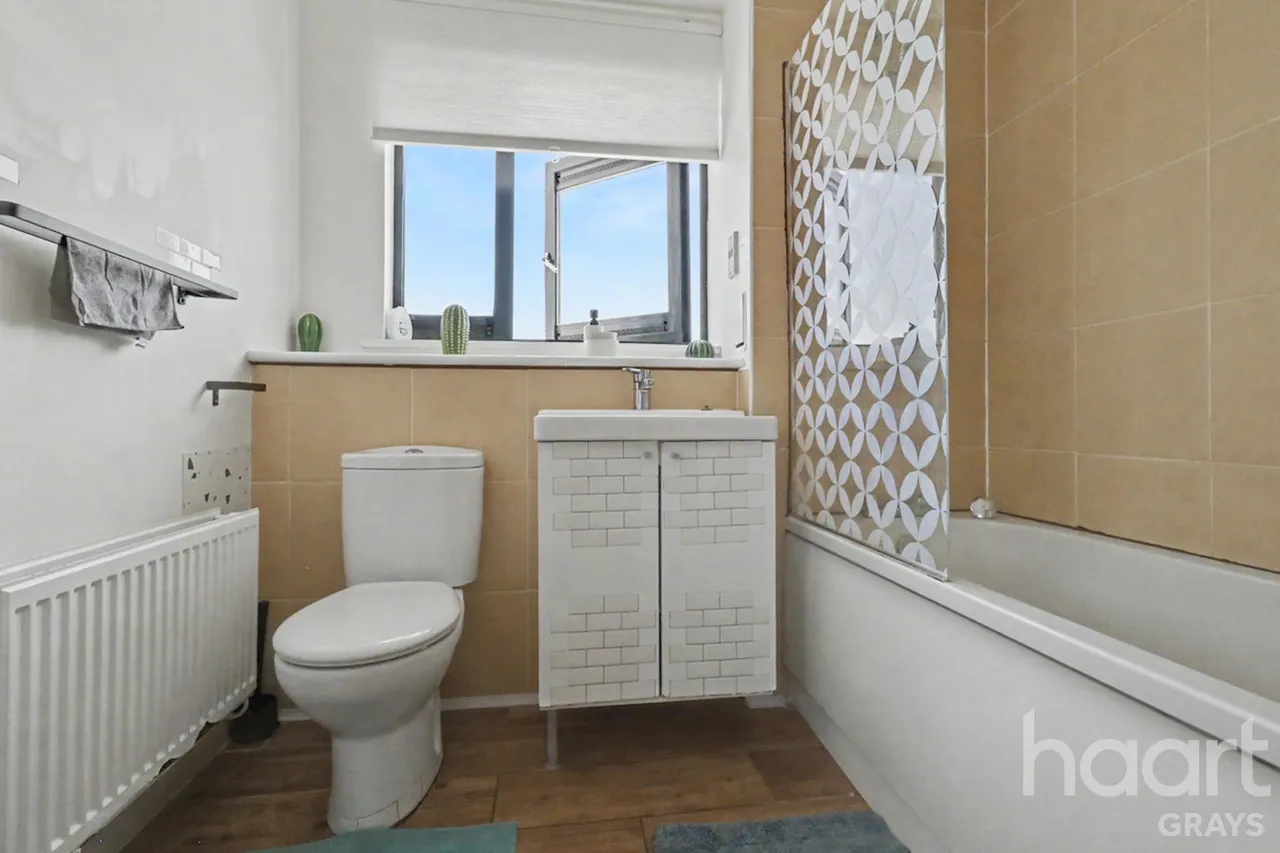 Seally Road, Grays, RM17, photo 6