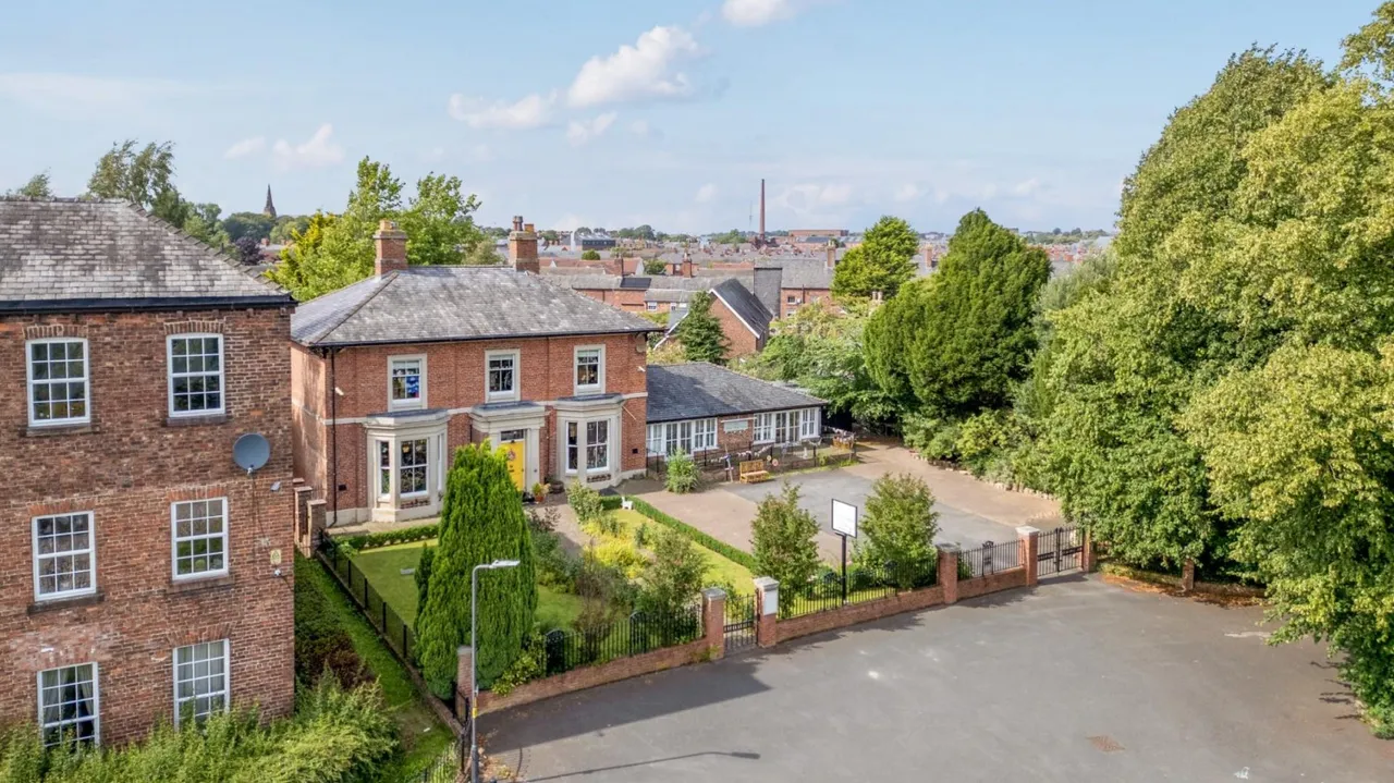 4 bed accommodation for sale — Holme Head House, Denton Holme, Carlisle, CA2