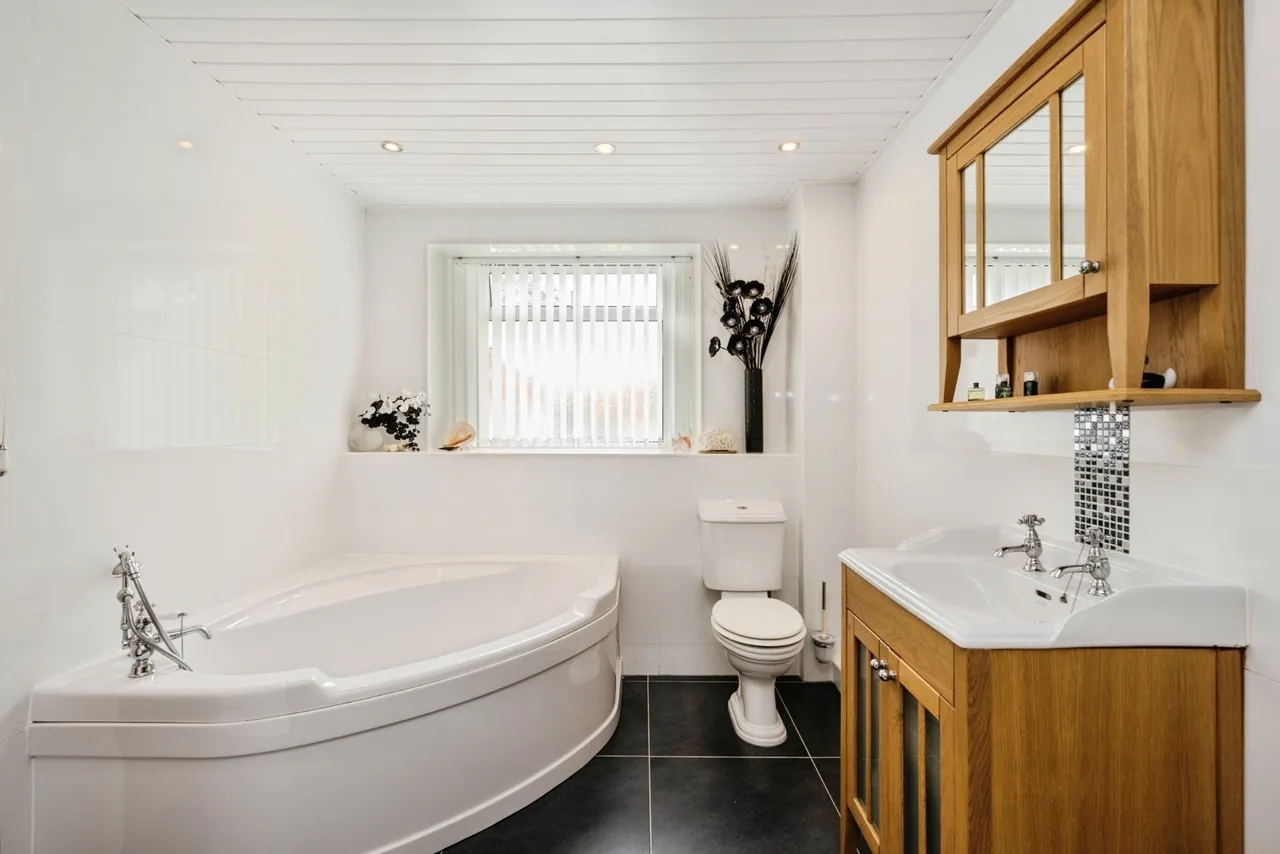 Greenfield Terrace, Sketty, SA2, photo 26
