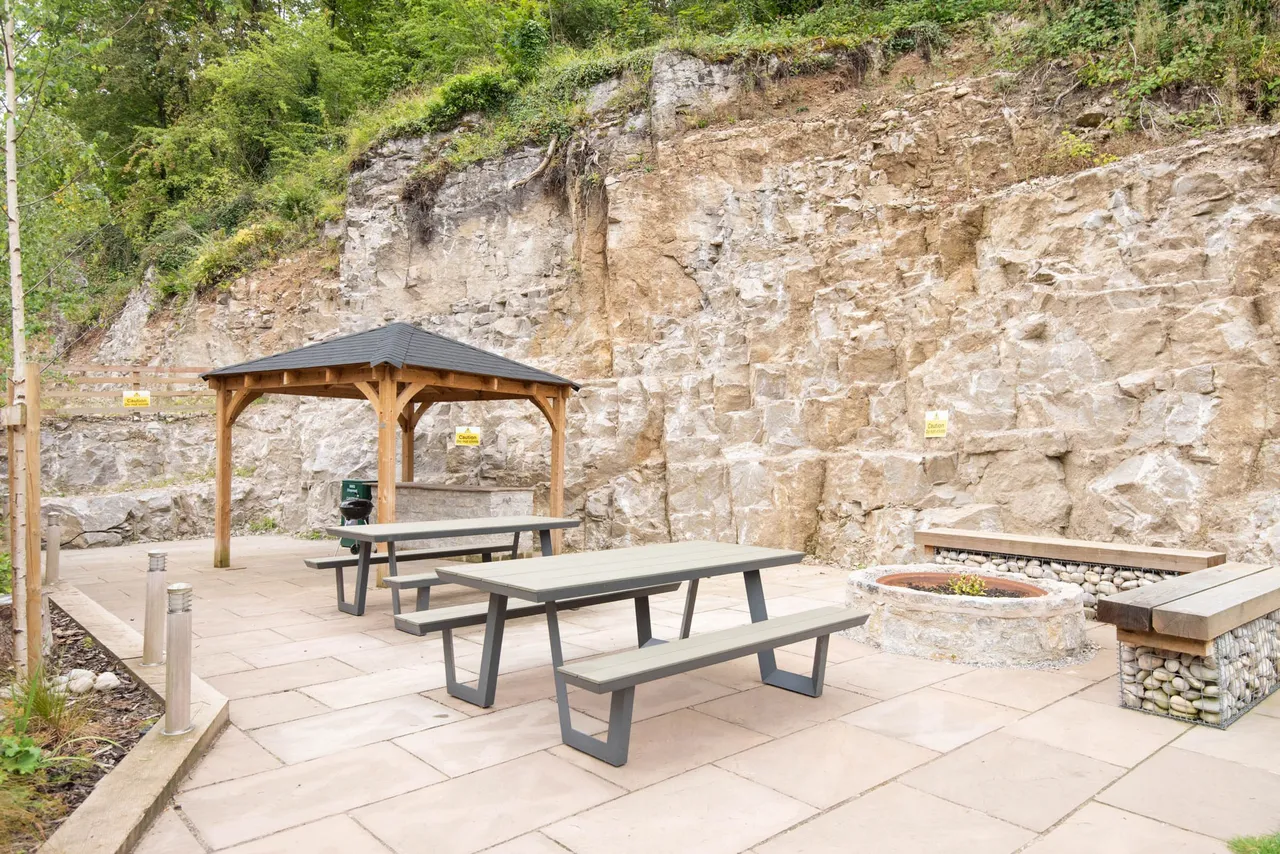 The Dale, Stoney Middleton, S32, photo 10