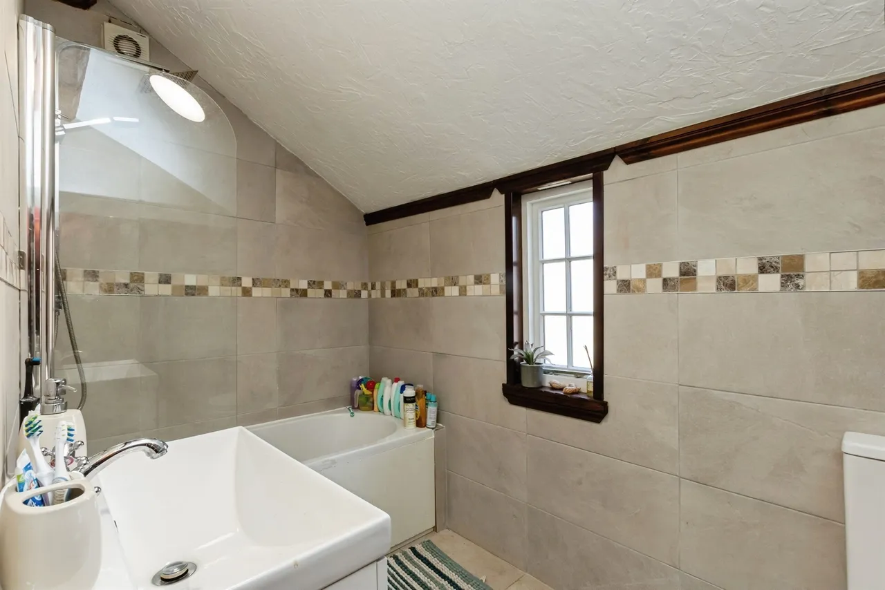 Trowell Road, Nottingham, NG8, photo 13