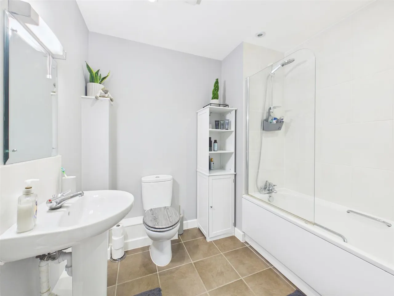 Truesdales, Ickenham, Uxbridge, UB10 8FX, photo 8