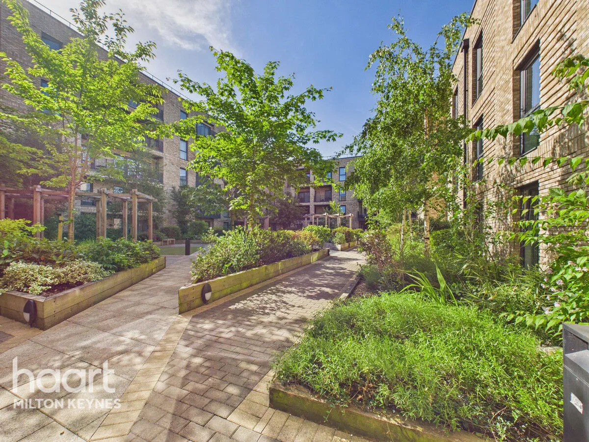 Canal Street, Campbell Park, MK9, photo 10