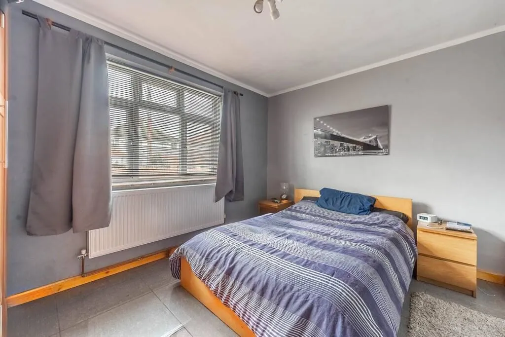 Islip Manor Road, Northolt, UB5, photo 5