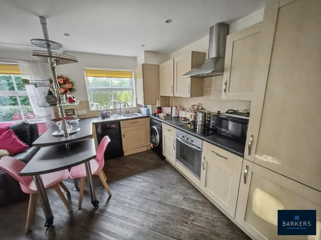 Fearnley Croft Gomersal, Cleckheaton BD19 4NQ, photo 5