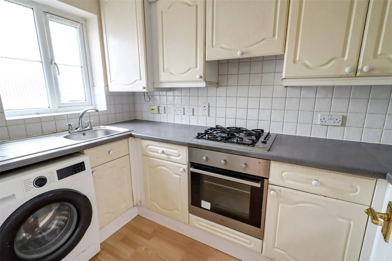 Blackthorn Close, Earley, RG6, photo 2