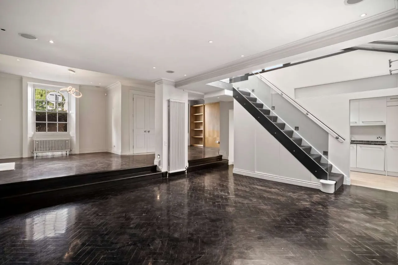 Vicarage Crescent, Battersea, SW11, photo 5