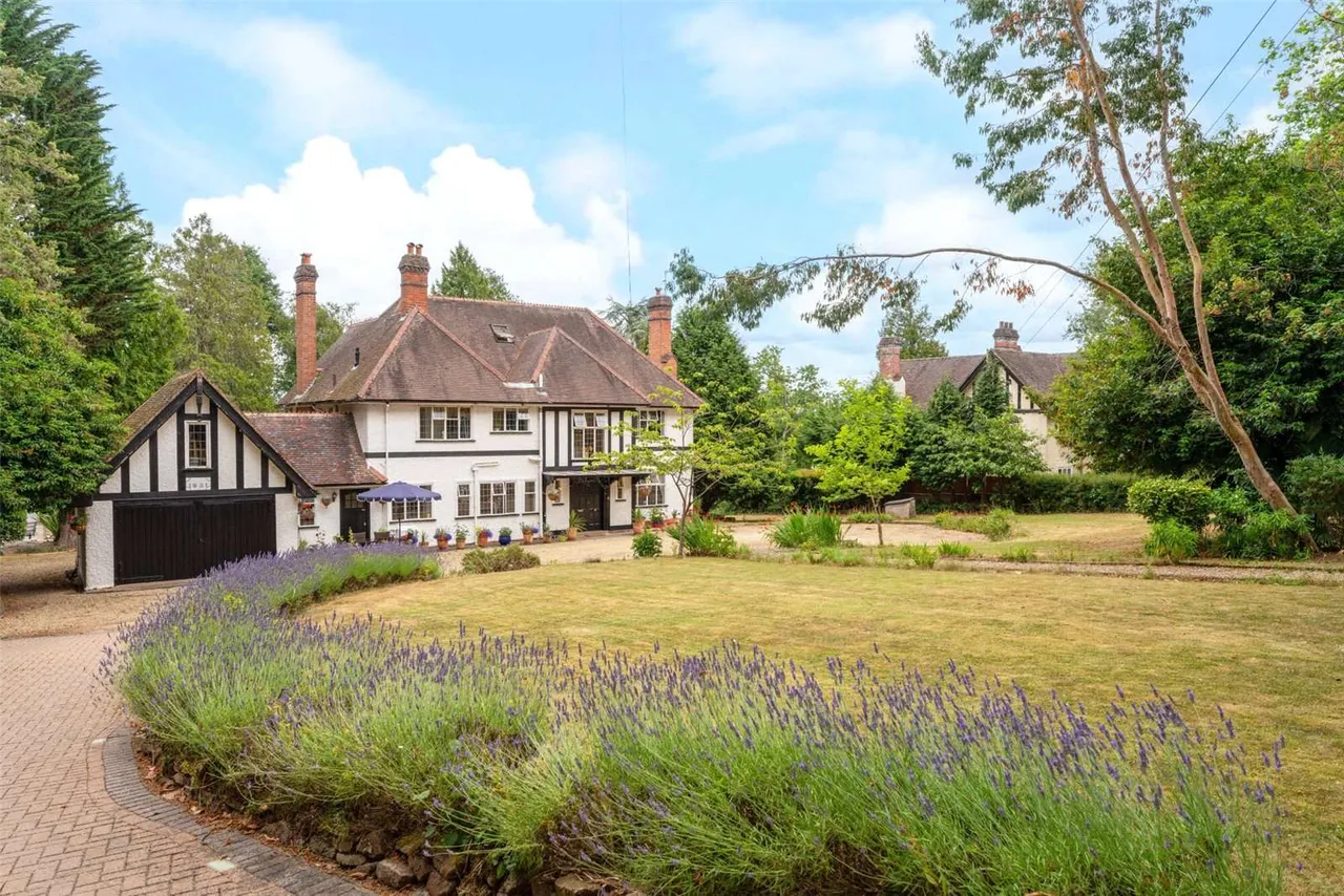 Main Road, Hallow, Worcester, Worcestershire, WR2 6PH, photo 4