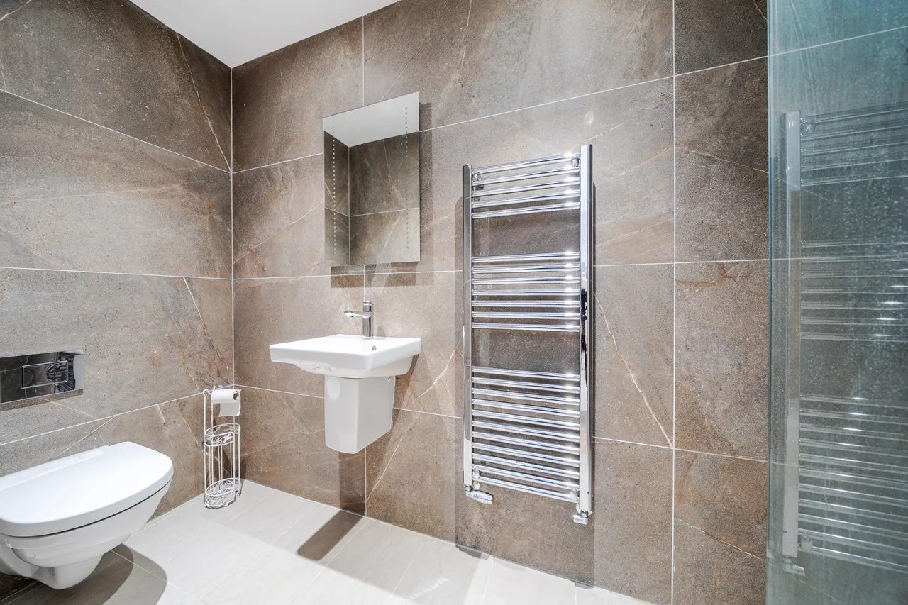 Court Lane, Epsom, KT19, photo 11