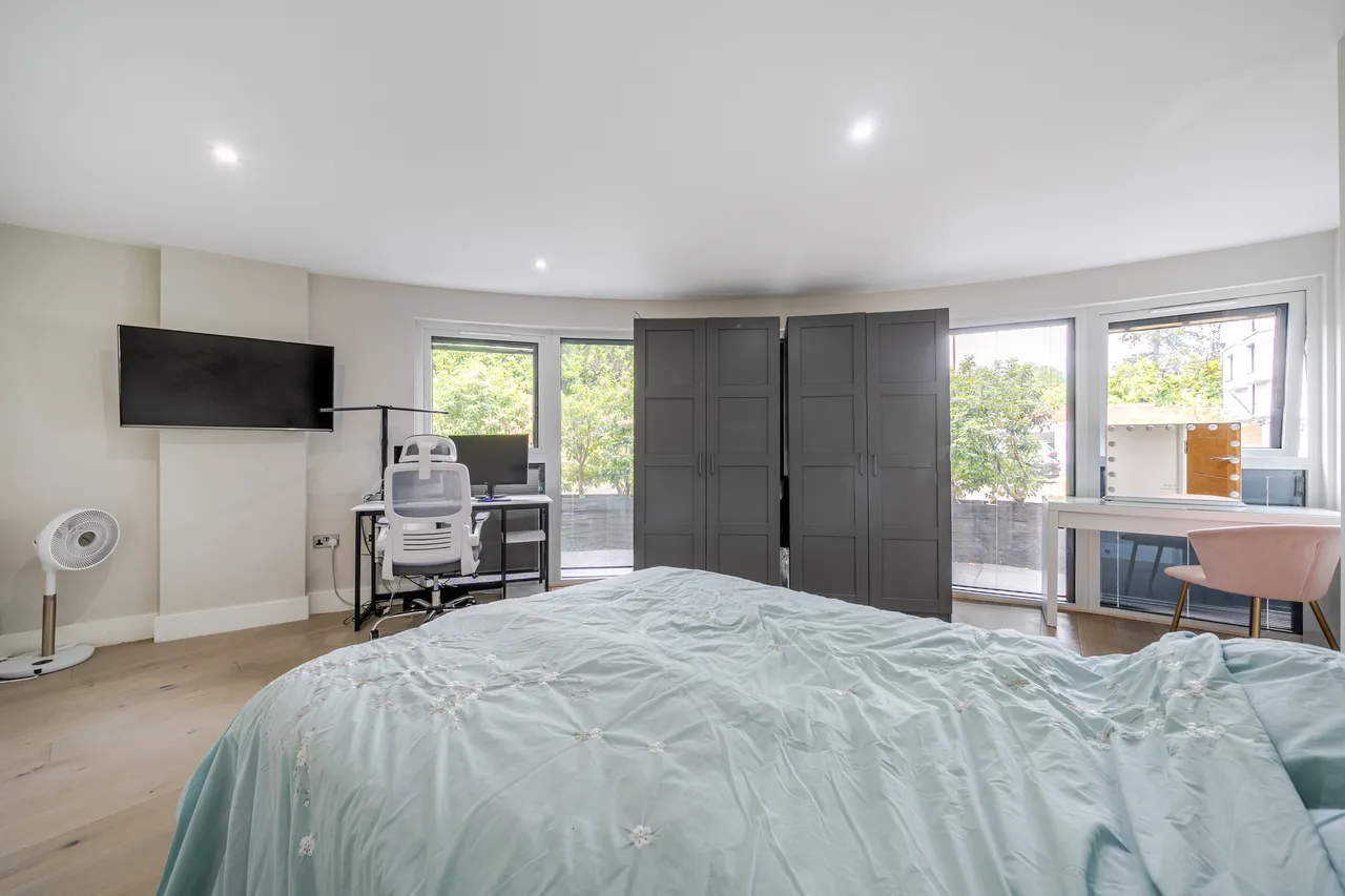 Court Lane, Epsom, KT19, photo 8