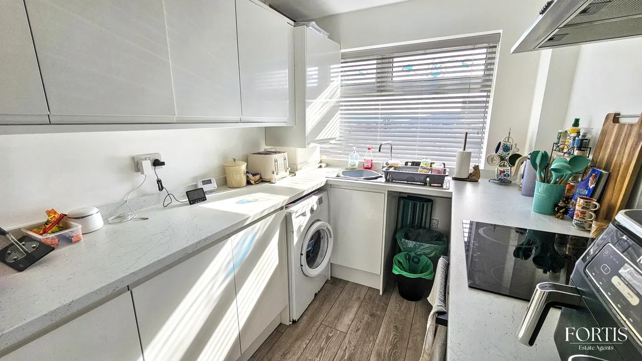 Greenland Crescent, Cardiff, CF5, photo 7