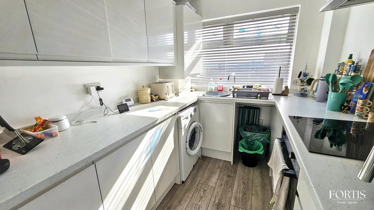 Greenland Crescent, Cardiff, CF5, photo 5