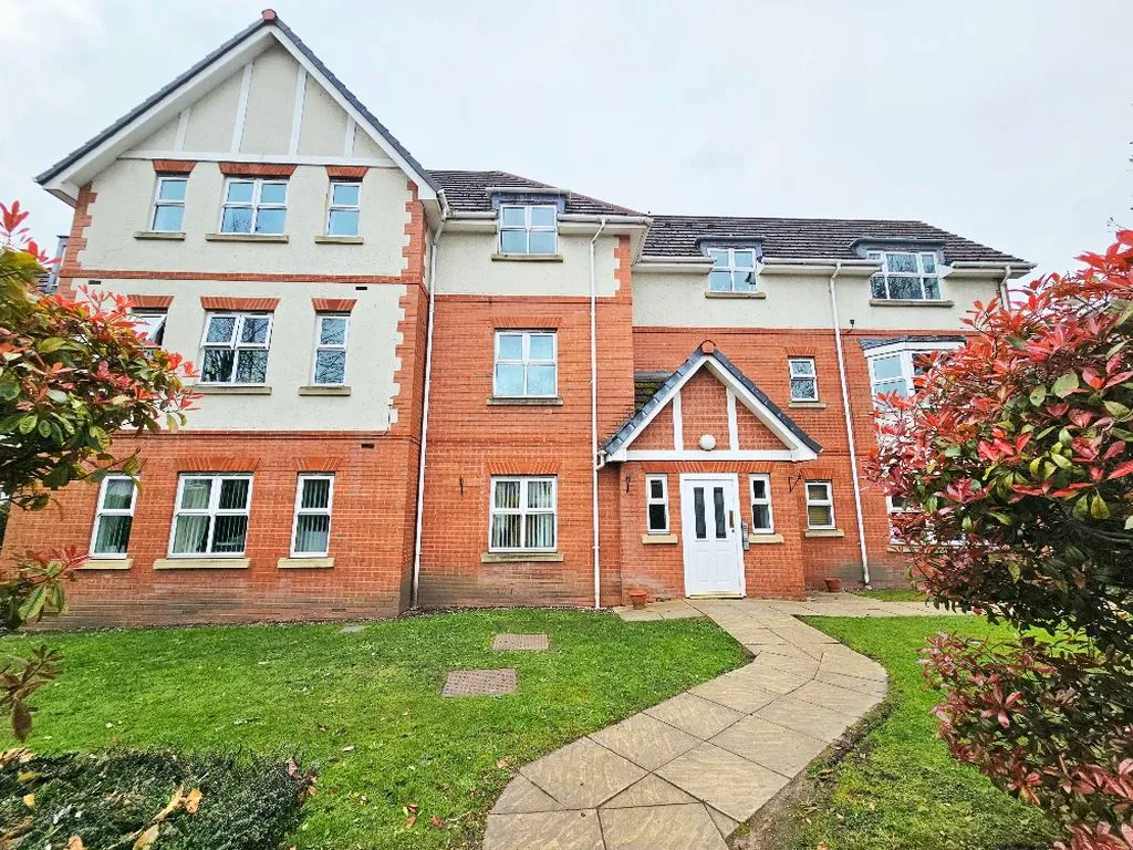 2 bed flat for sale, Chester Road, Sutton Coldfield, B73
