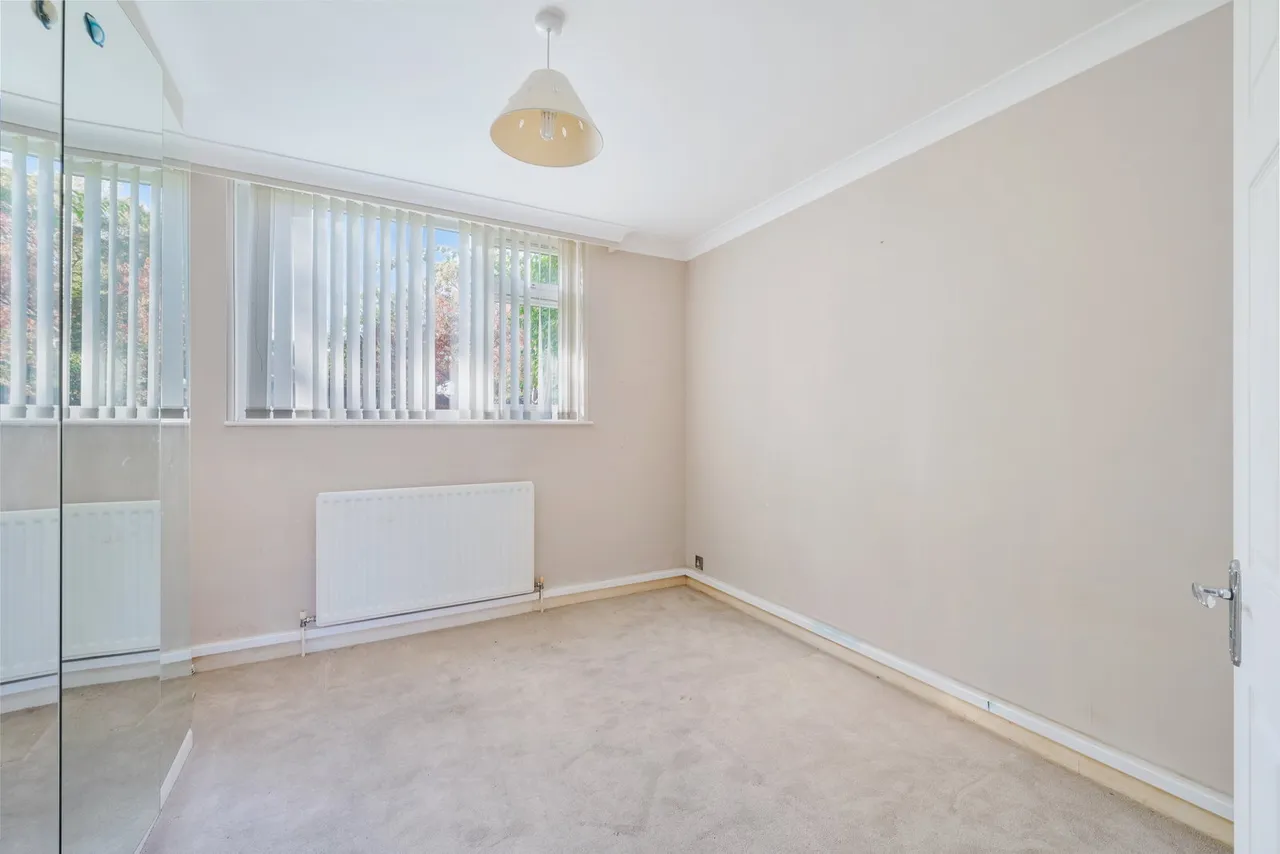 Avenue Road, Epsom, KT18, photo 6