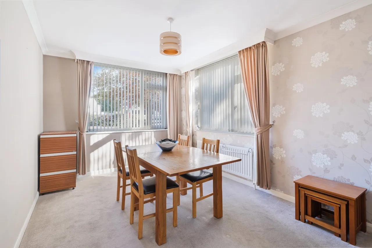 Avenue Road, Epsom, KT18, photo 5