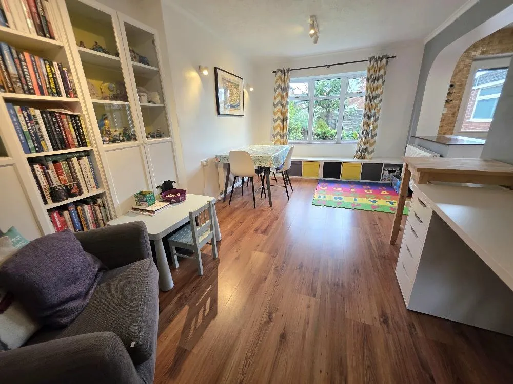 Lydney Avenue, Heald Green, photo 5