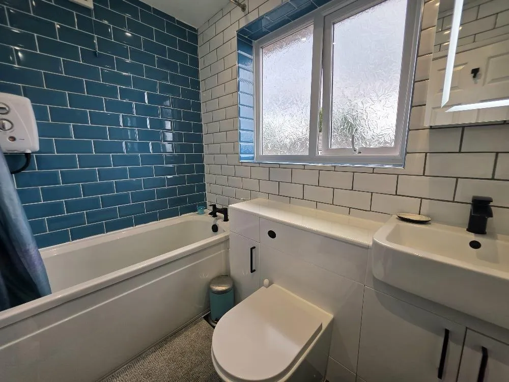 Lydney Avenue, Heald Green, photo 14