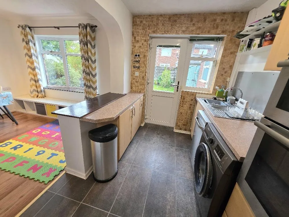 Lydney Avenue, Heald Green, photo 9