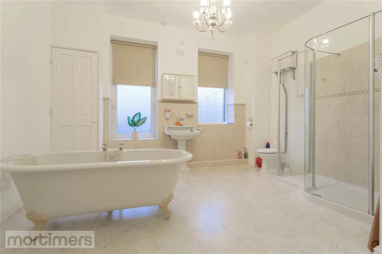Whalley Road, Accrington, BB5, photo 23