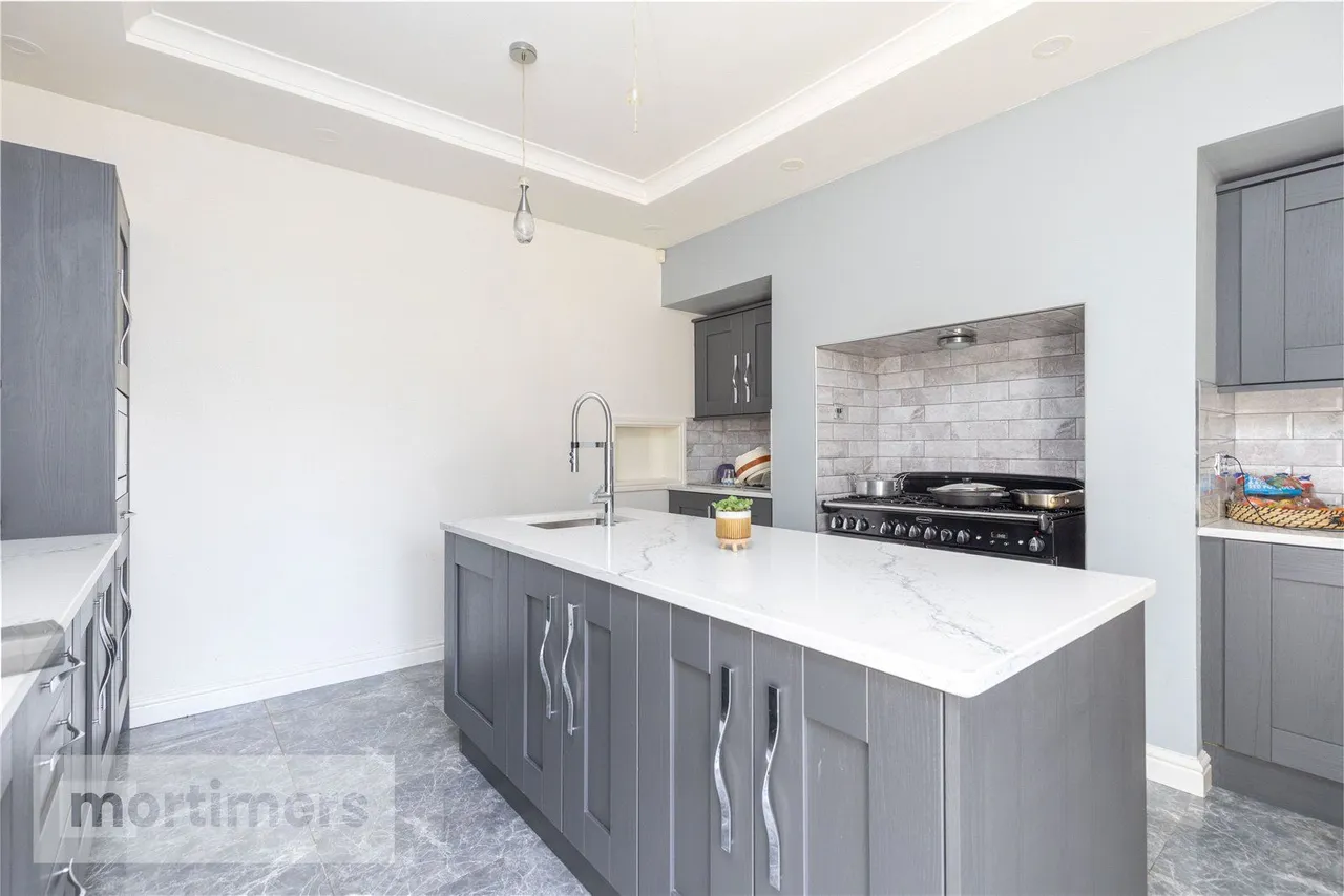 Whalley Road, Accrington, BB5, photo 9