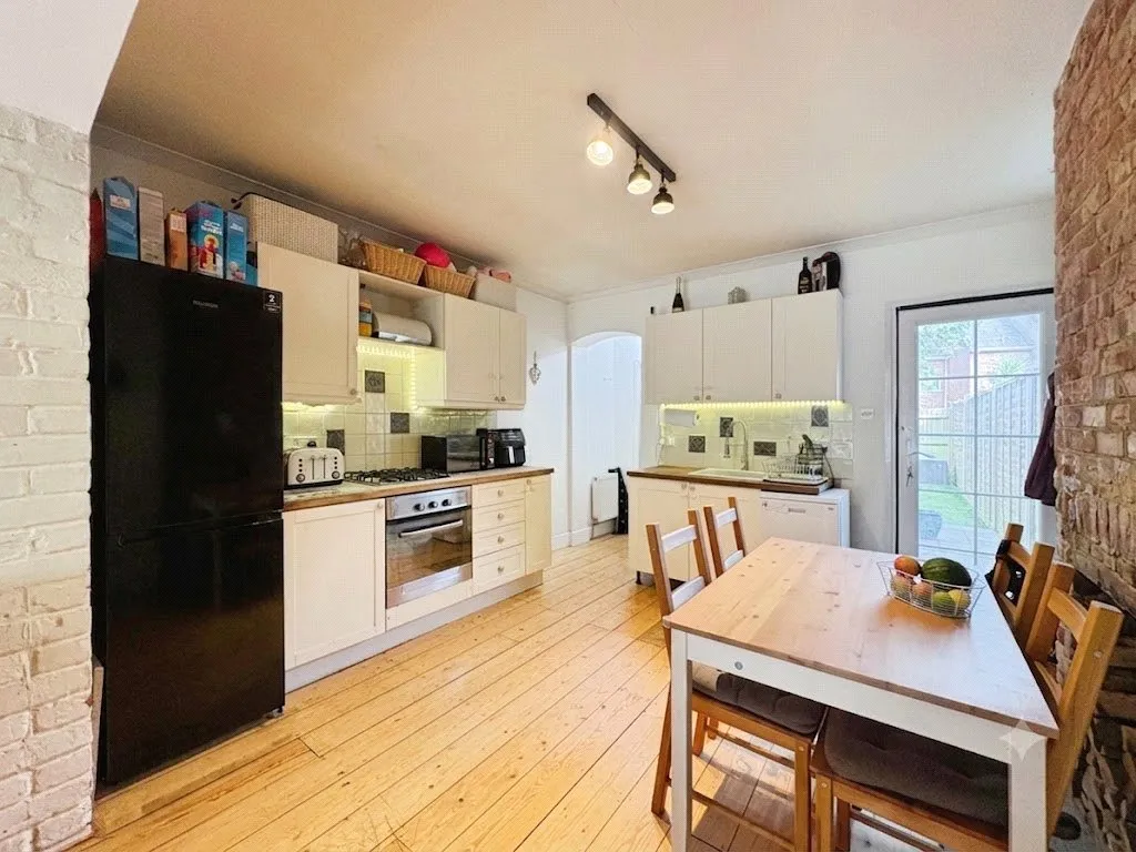 Pembury Place, Aldershot, Hampshire, GU12 4PF, photo 6