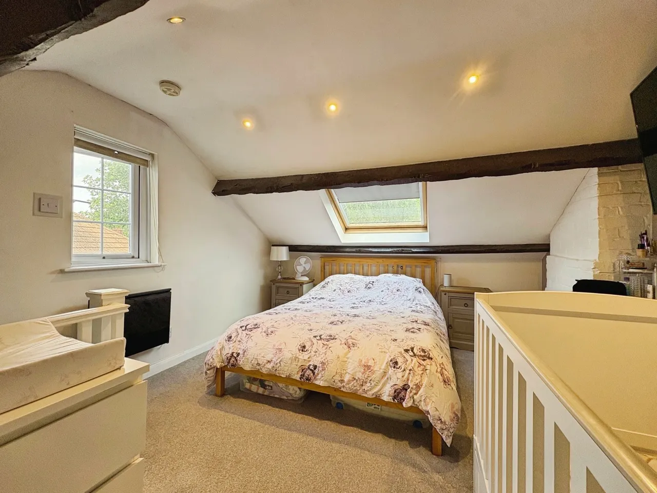 Pembury Place, Aldershot, Hampshire, GU12 4PF, photo 5