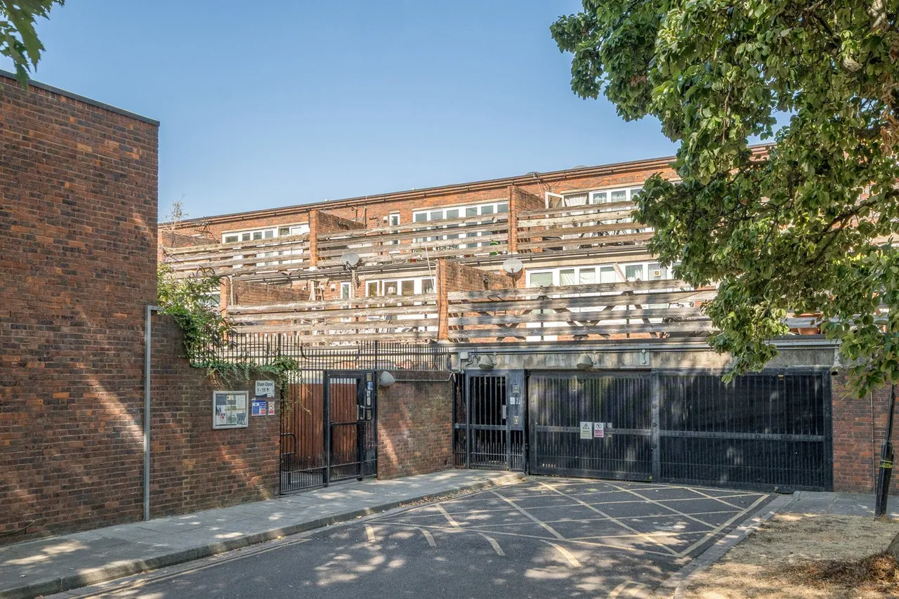 Elam Close, SE5, photo 19