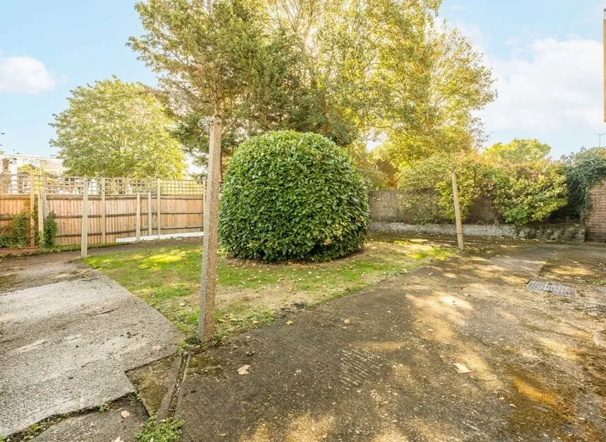 Chelsea Close, Hampton Hill, TW12, photo 6