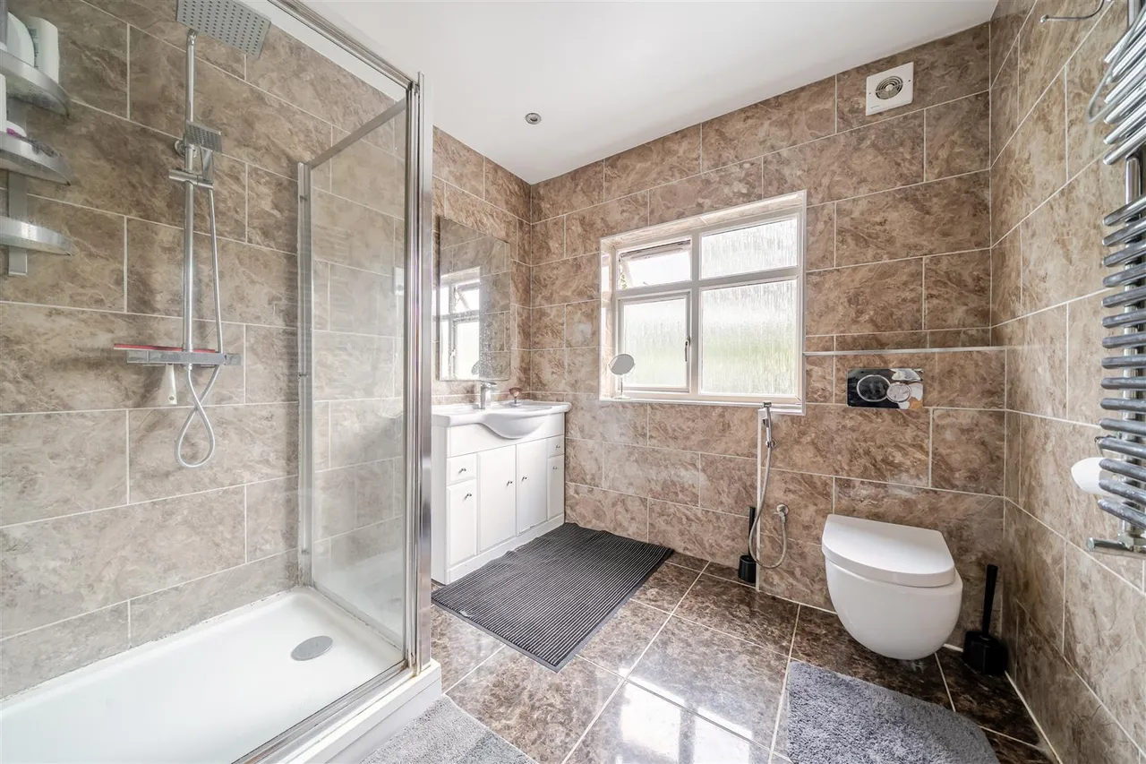 Corringham Road, Wembley Park, photo 12