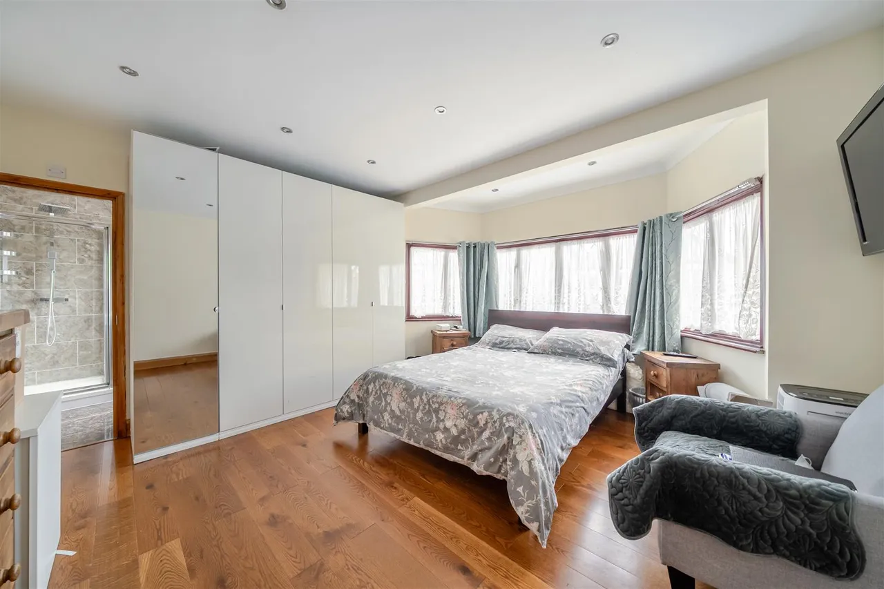 Corringham Road, Wembley Park, photo 7