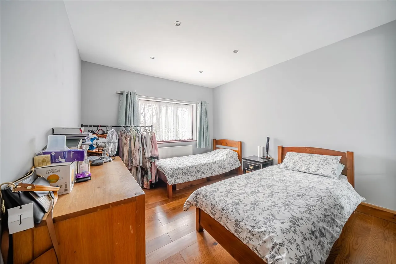 Corringham Road, Wembley Park, photo 8