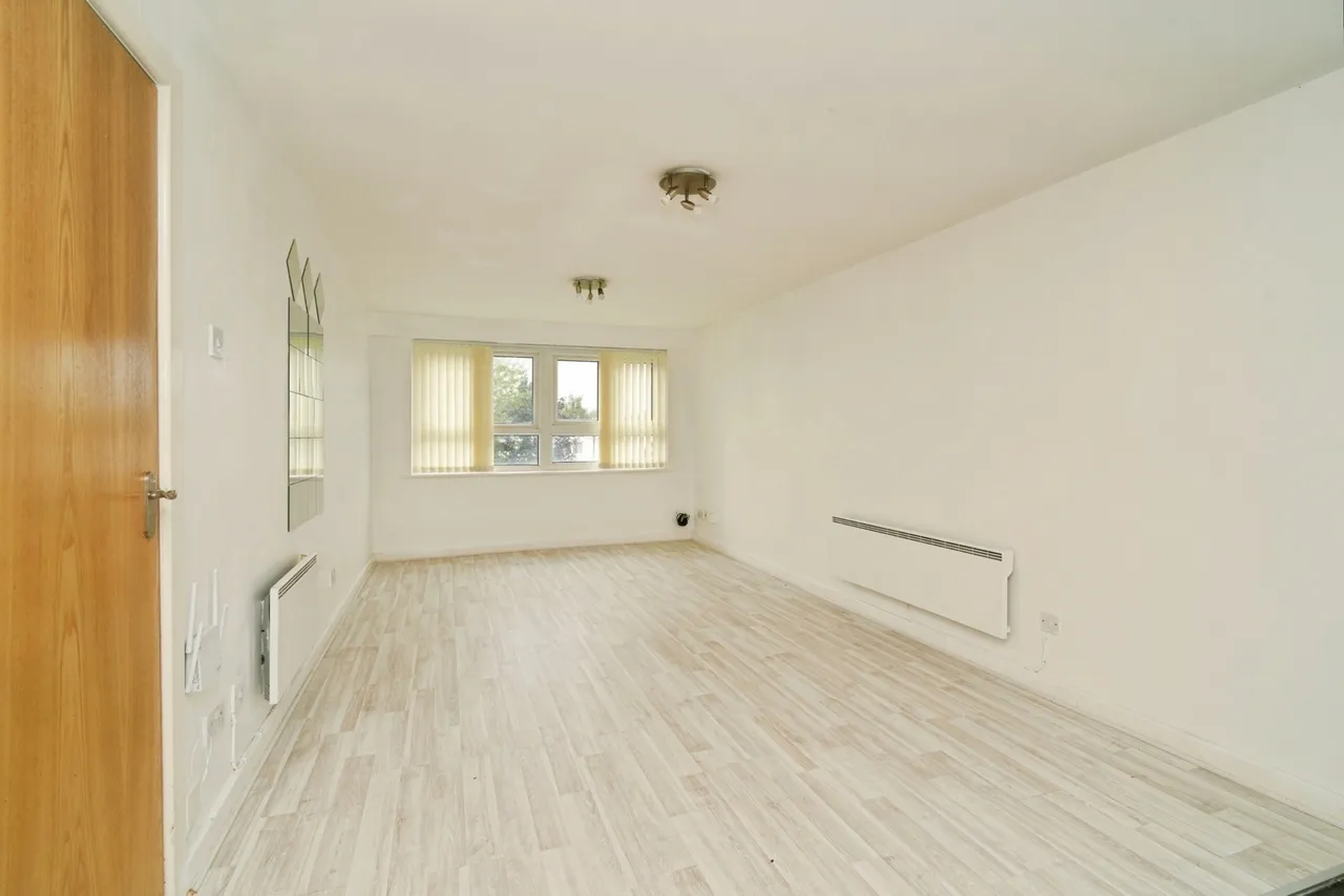 Highclere Avenue, Salford, M7, photo 3