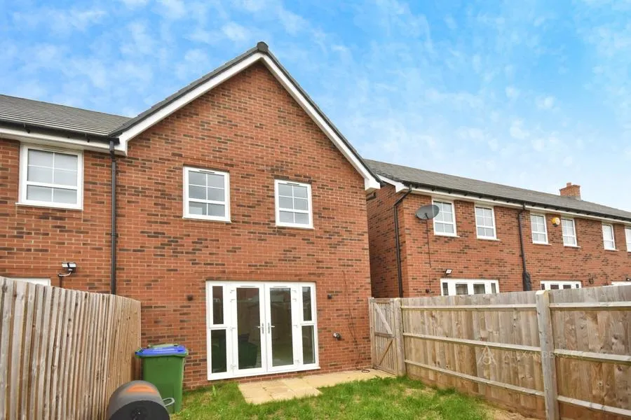 Nutmeg Close, Broughton, HP22, photo 5